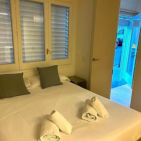 Vallcarca Zone: 2 Bedrooms Appartamento *